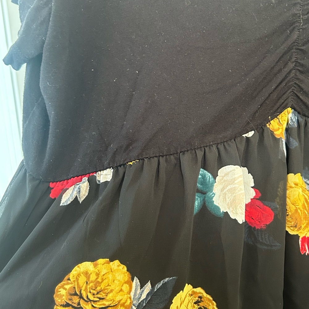 Torrid Super Soft Babydoll Blouse – Black & Floral – Size 2X - Picture 4 of 4